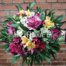 Букет из альстромерий
